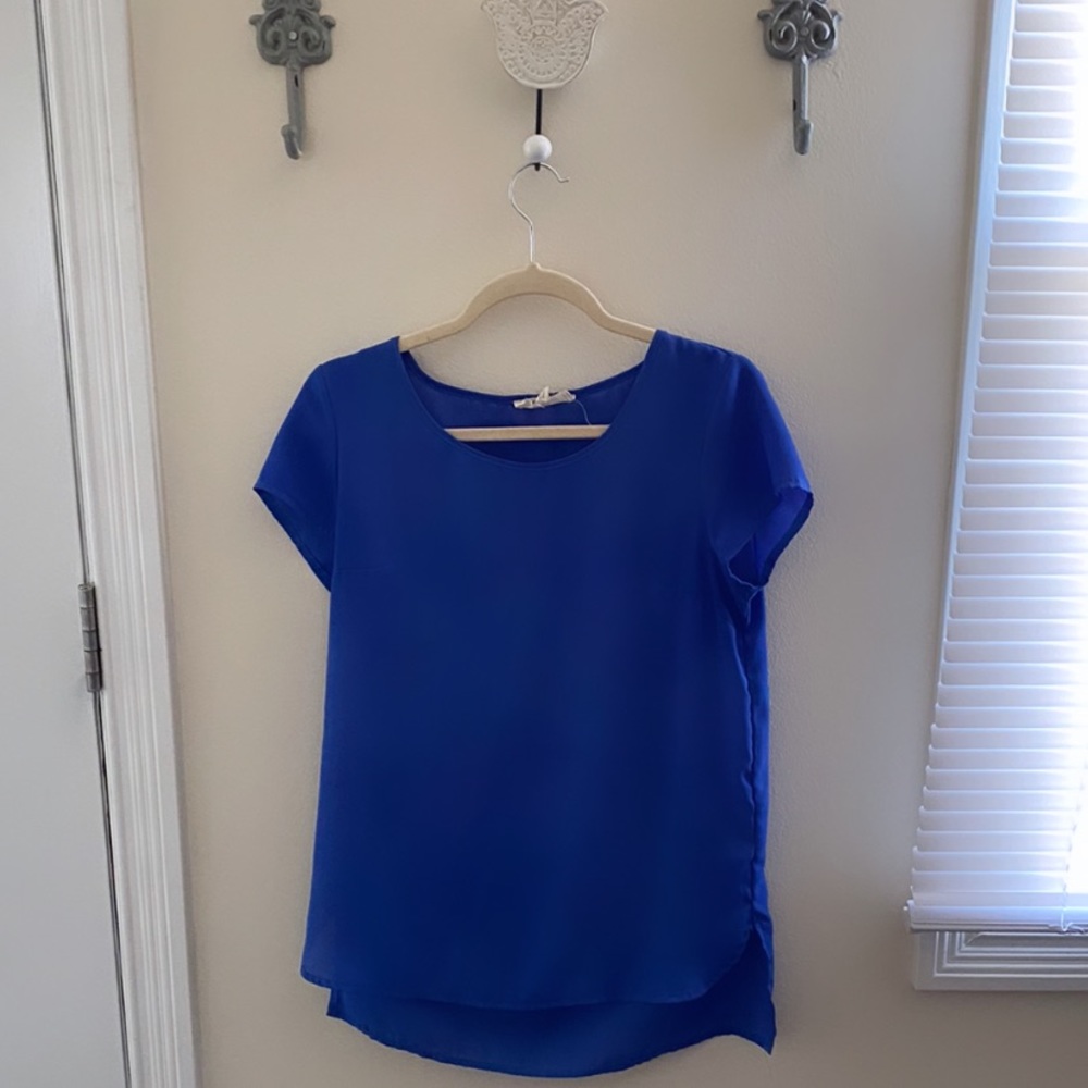 Blue dress shirt